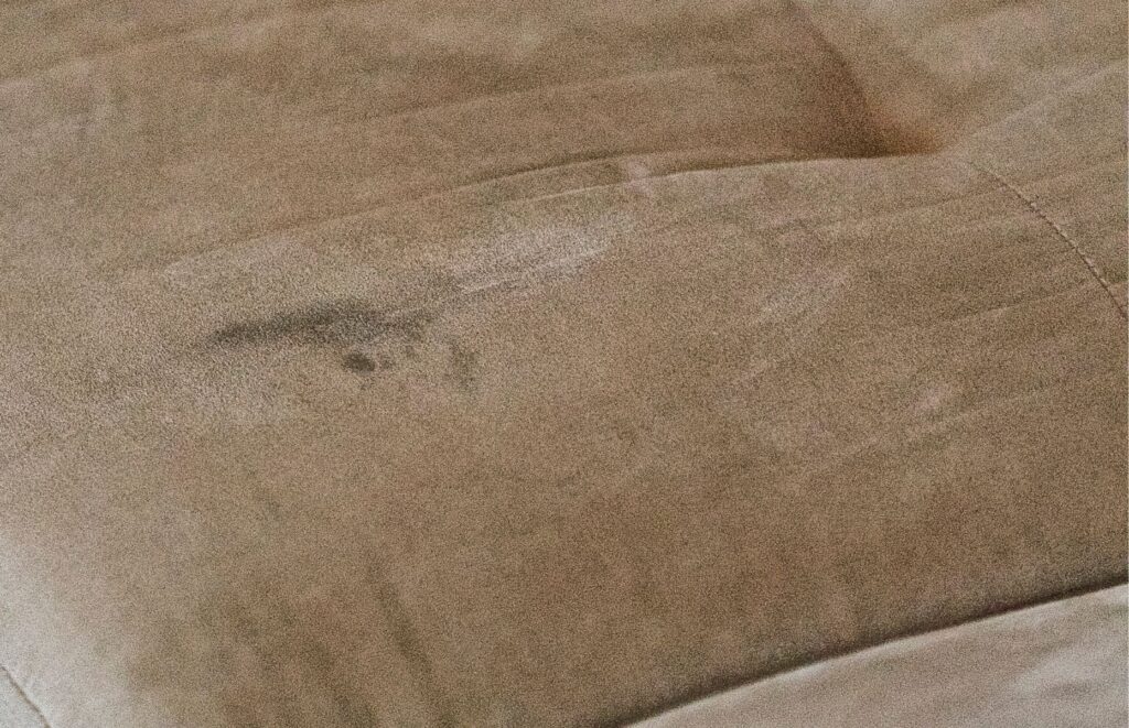 odbarwienia na tapicerce